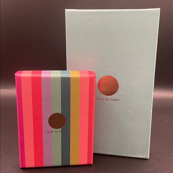 True to Form Red Megaphone Handbag Charm and Necklace Set NIB - Picture 7 of 7